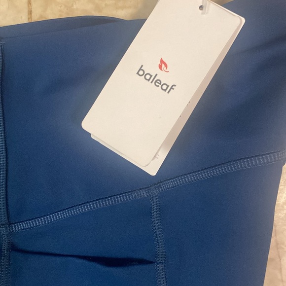 Baleaf leggings with side pockets - Picture 4 of 5